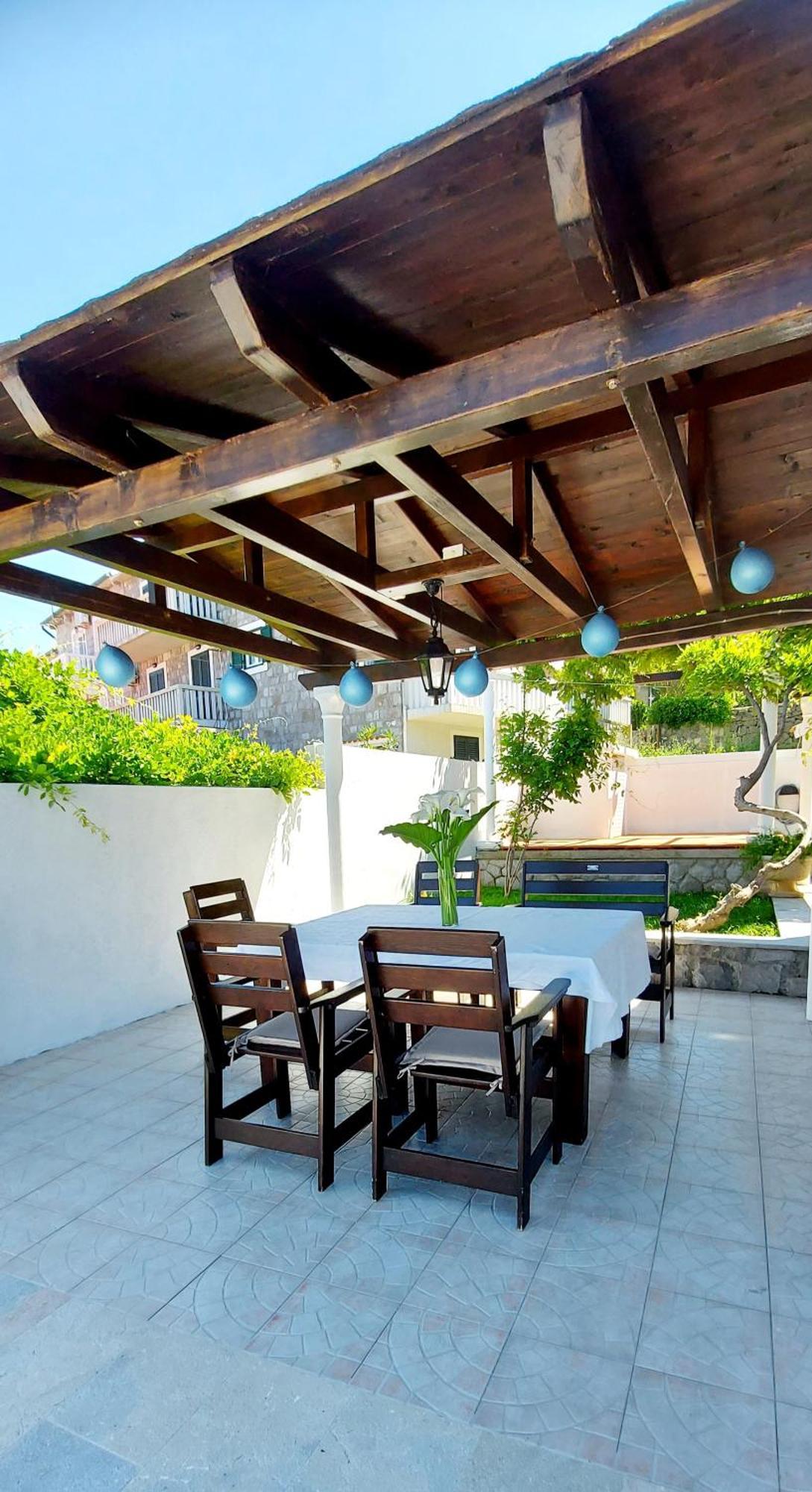 La Casa Di Sonja Διαμέρισμα Τίβατ Εξωτερικό φωτογραφία